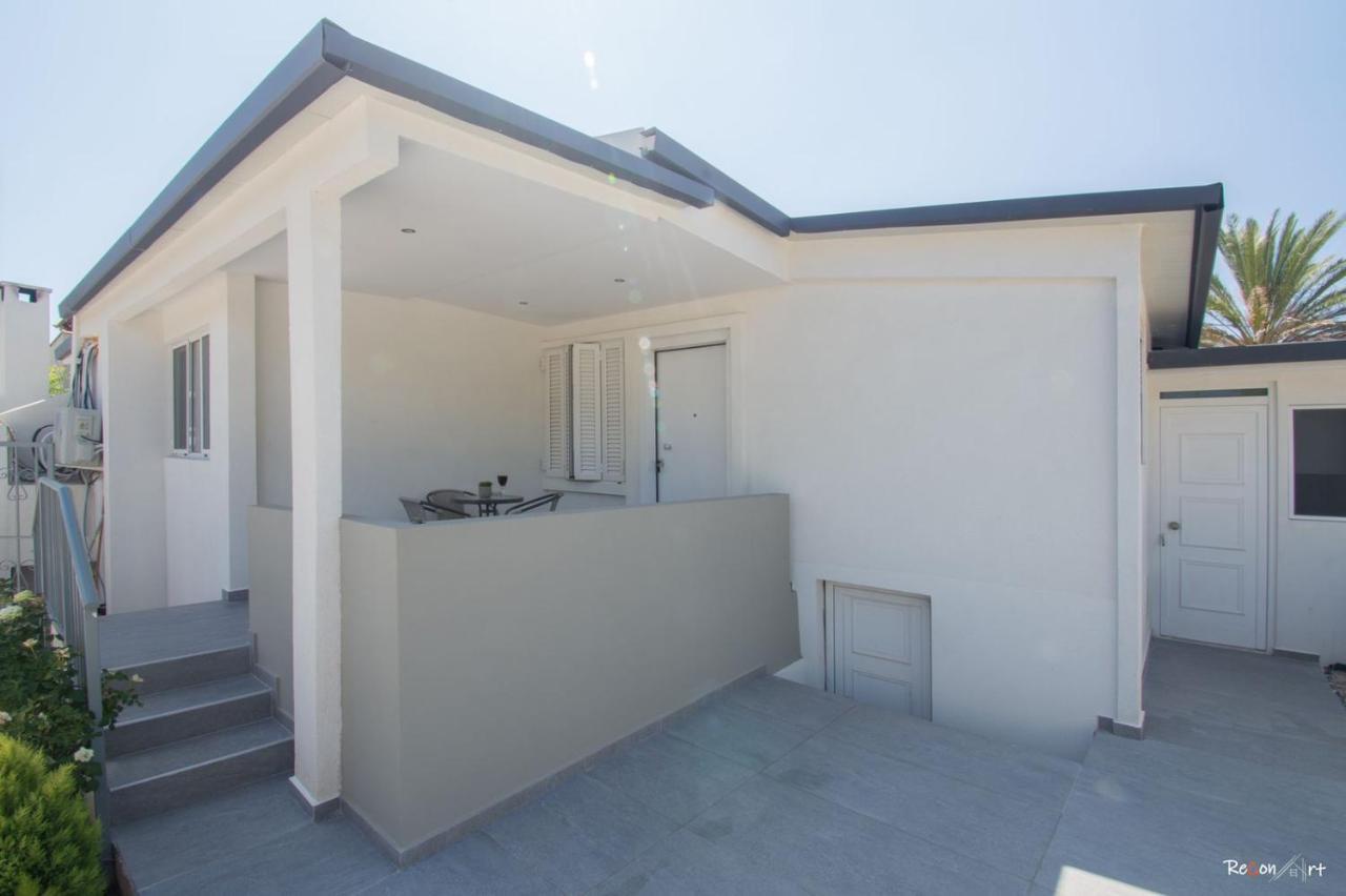 Oresti'S Villa Near Airport & Beach Artemida  Exterior photo